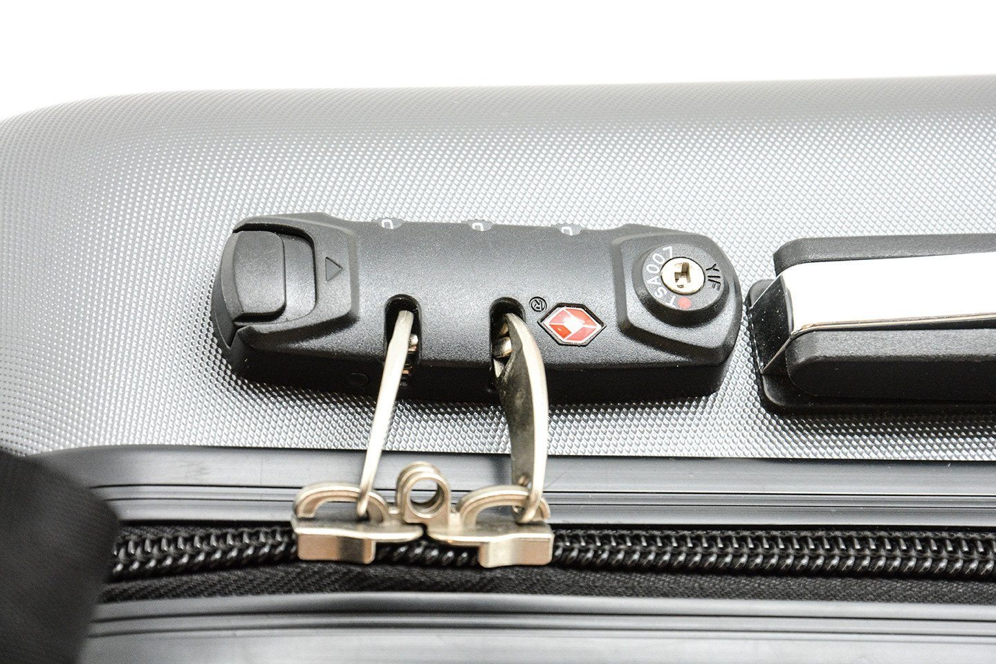 Carbon Sesto 22" Eclipse Roller Carry-On Luggage